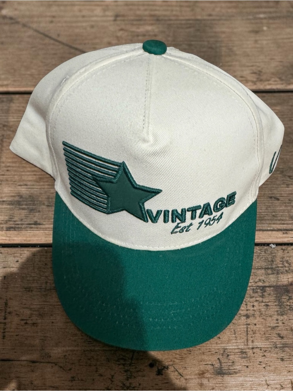 Vintage Star Embroidered Cap - Green & White/cream